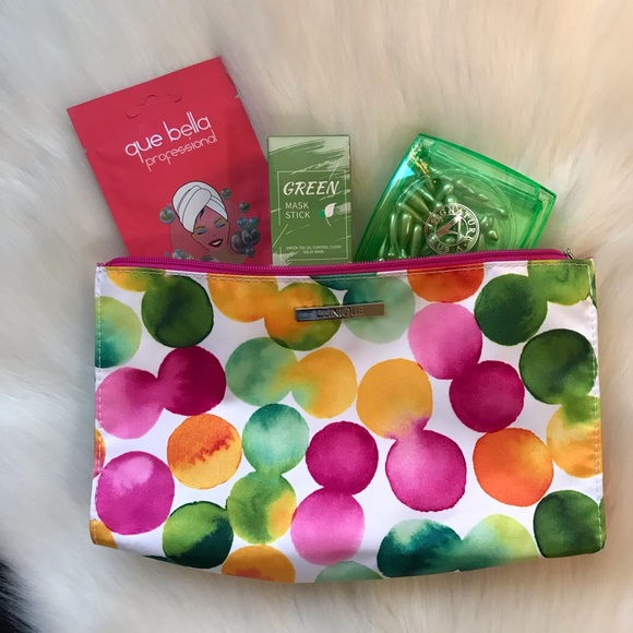 Skin Beauty Bundle in a bag! - Picture 5 of 9